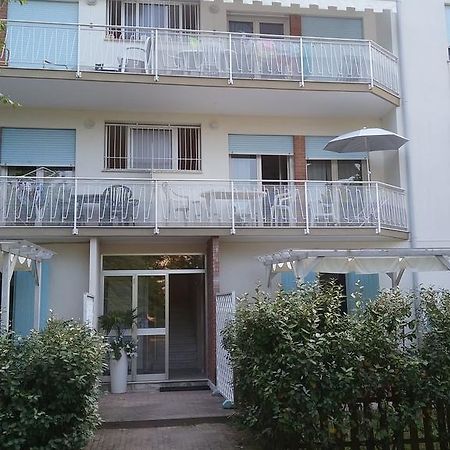 Casa Marialuigia - Appartamenti Solo Per Famiglie Лідо-ді-Єзоло Екстер'єр фото