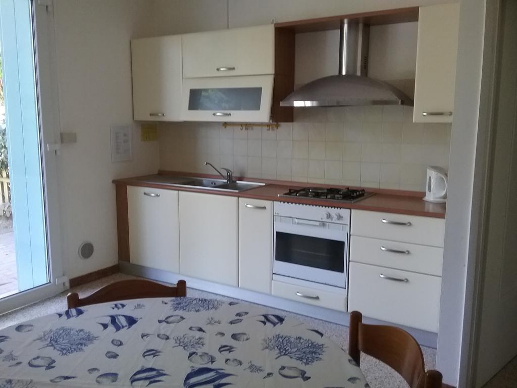 Casa Marialuigia - Appartamenti Solo Per Famiglie Лідо-ді-Єзоло Екстер'єр фото